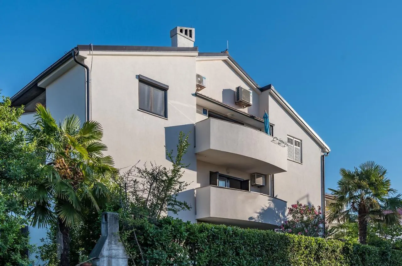 Apartman Ipa Apartment Vantacici