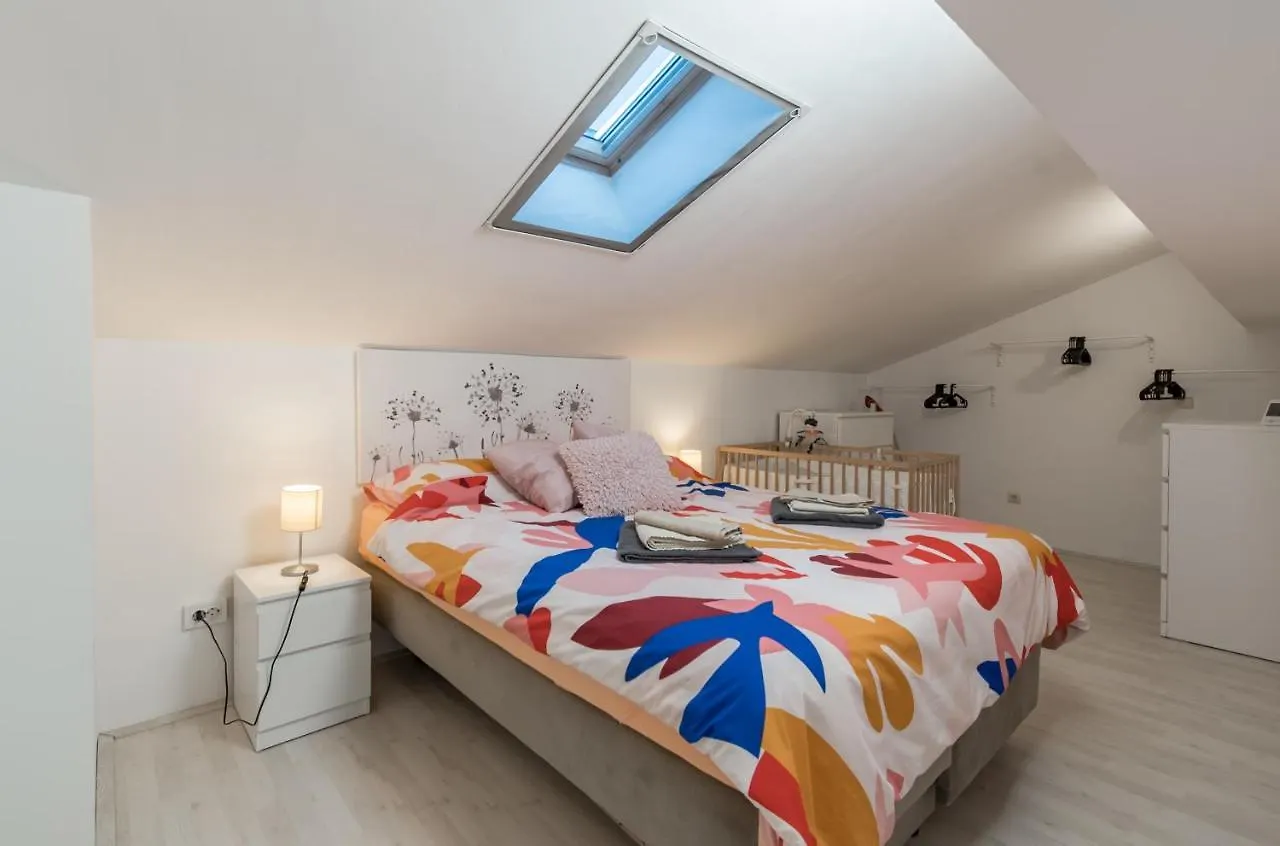 Apartman Ipa Apartment Vantacici