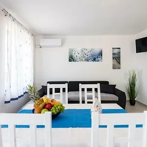  Apartman Dora